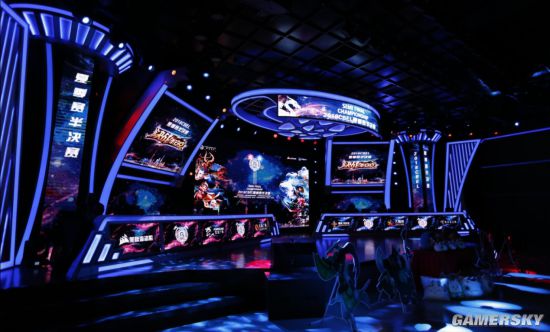 的比赛中依 的比赛中依