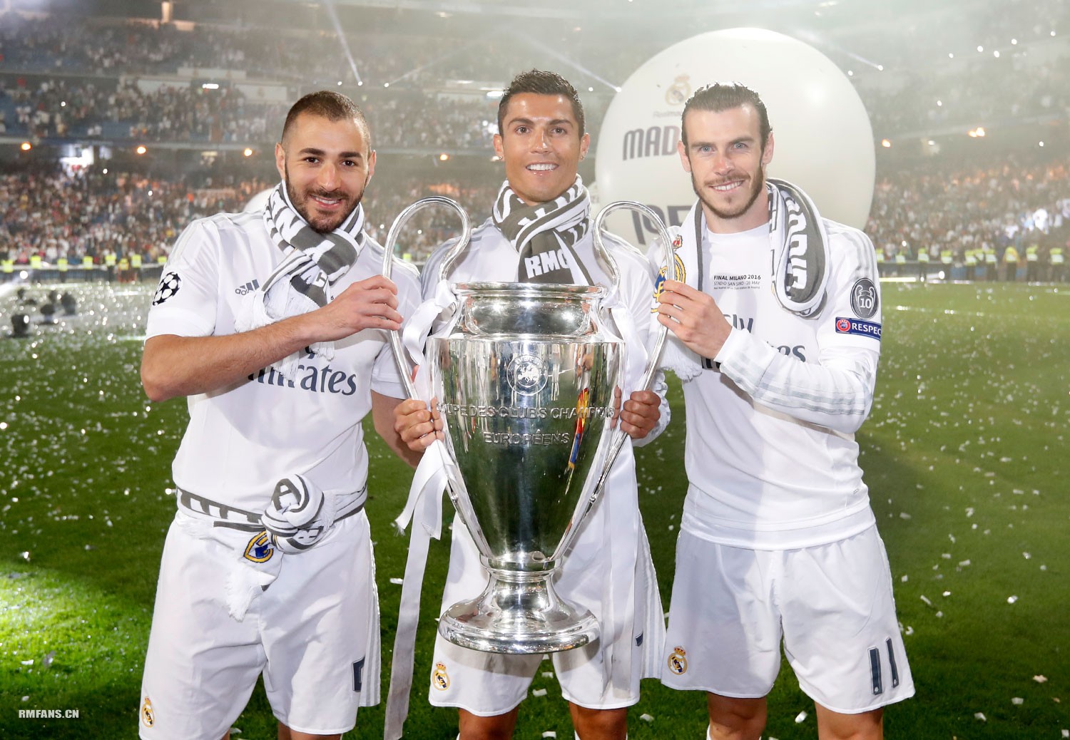 在阵容上更 在阵容上更