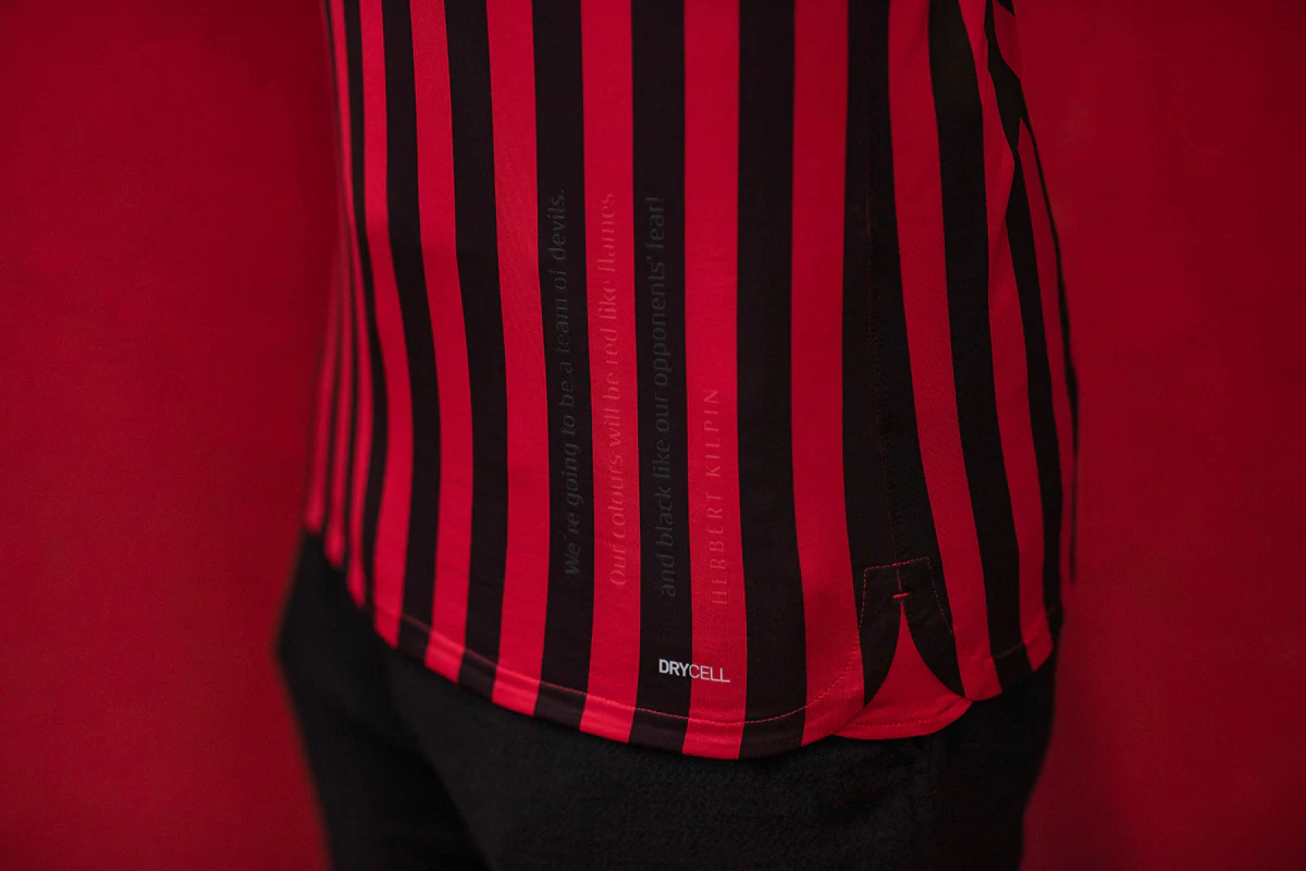 中脱颖而出 中脱颖而出